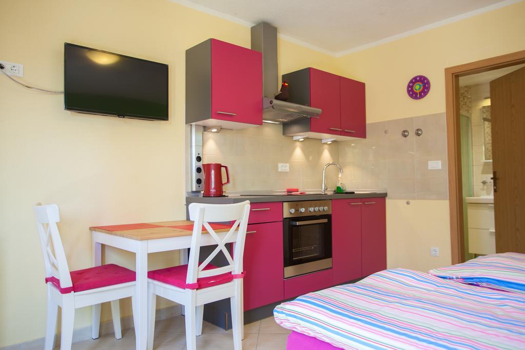 Apartment Dunja ツレス エクステリア 写真